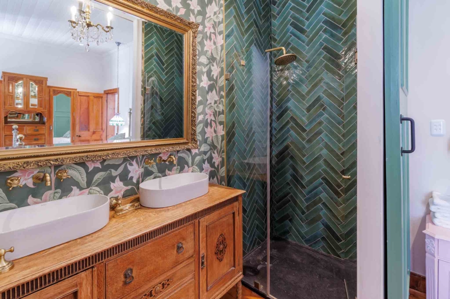 4 Bedroom Property for Sale in Gardens Western Cape